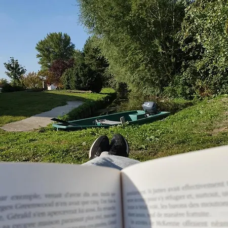 Au Jardin Sur L'eau Hortillonnages Couette-café 3*