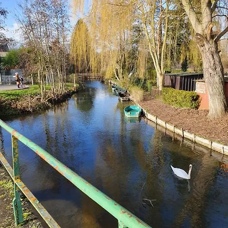 Couette-café Au Jardin Sur L'eau Hortillonnages
