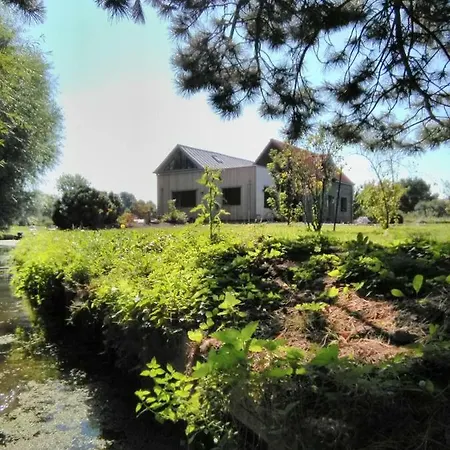 Couette-café Au Jardin Sur L'eau Hortillonnages Amiens